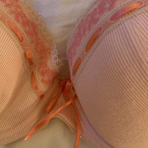 Pink bra - Picture 2 of 4